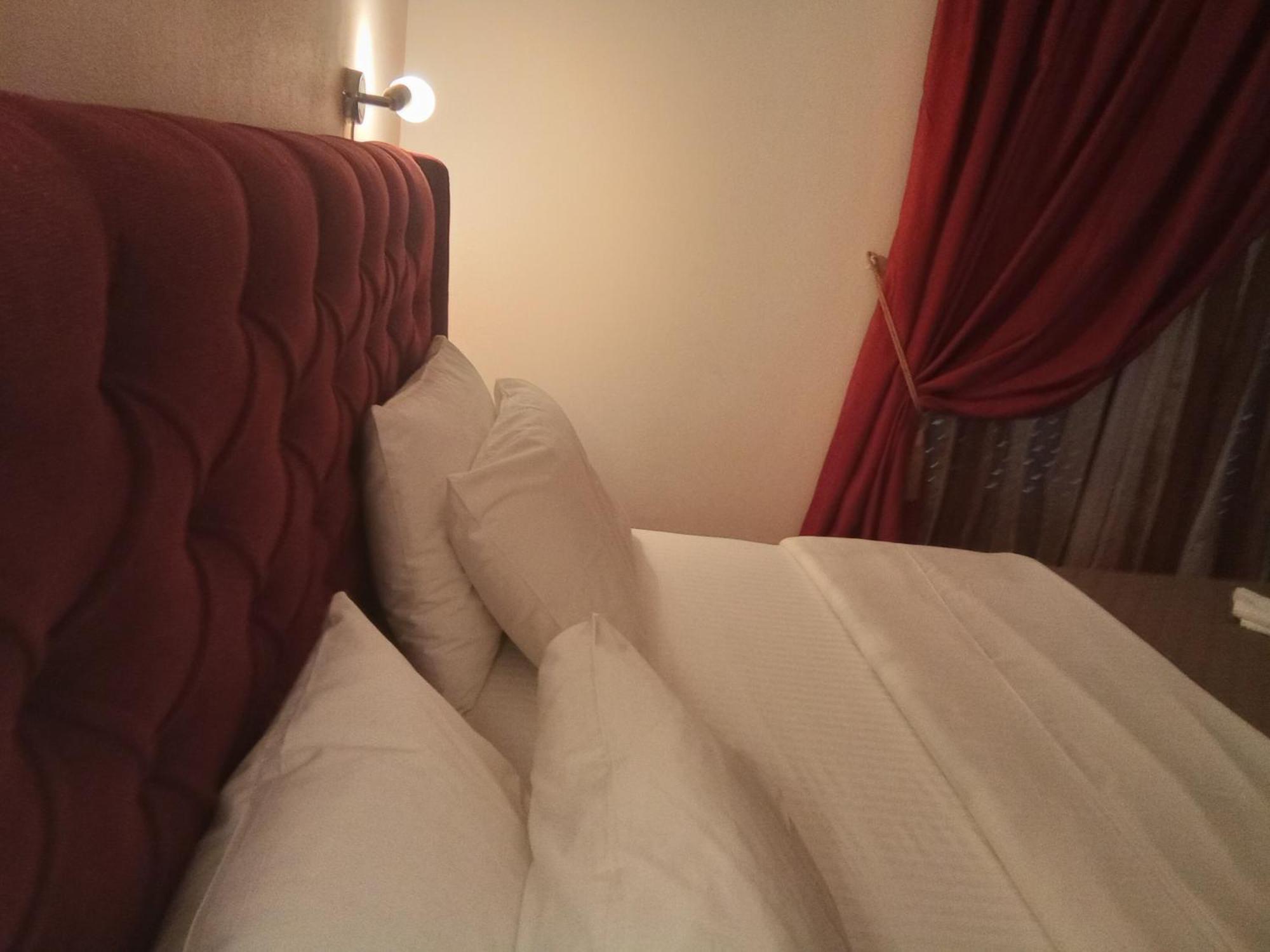 Delfini Aparthotel Akhladheri ภายนอก รูปภาพ